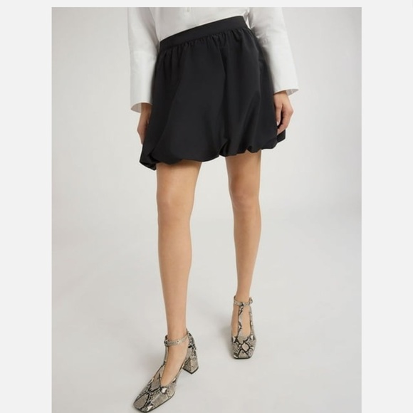 Black Bubble Hem Mini Skirt for Women - Sleek Everyday Mini - Picture 2 of 11